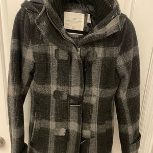 H&M women winter coat with hat, size 8 (medium )